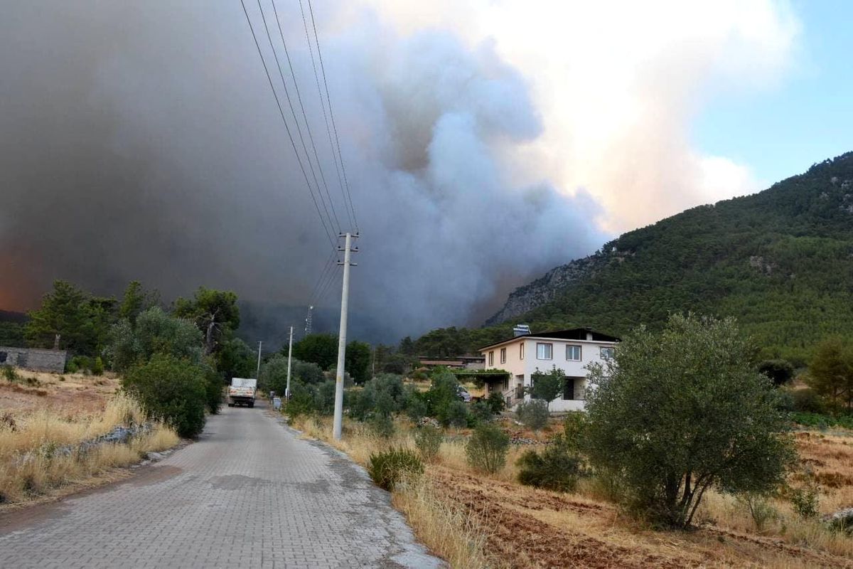 Köyceğiz yanmaya devam ediyor