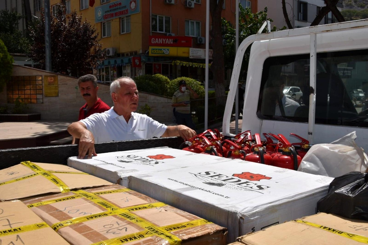 Son dakika haber | Manavgat\'taki yangın bölgesine bir el de Soma\'dan uzandı