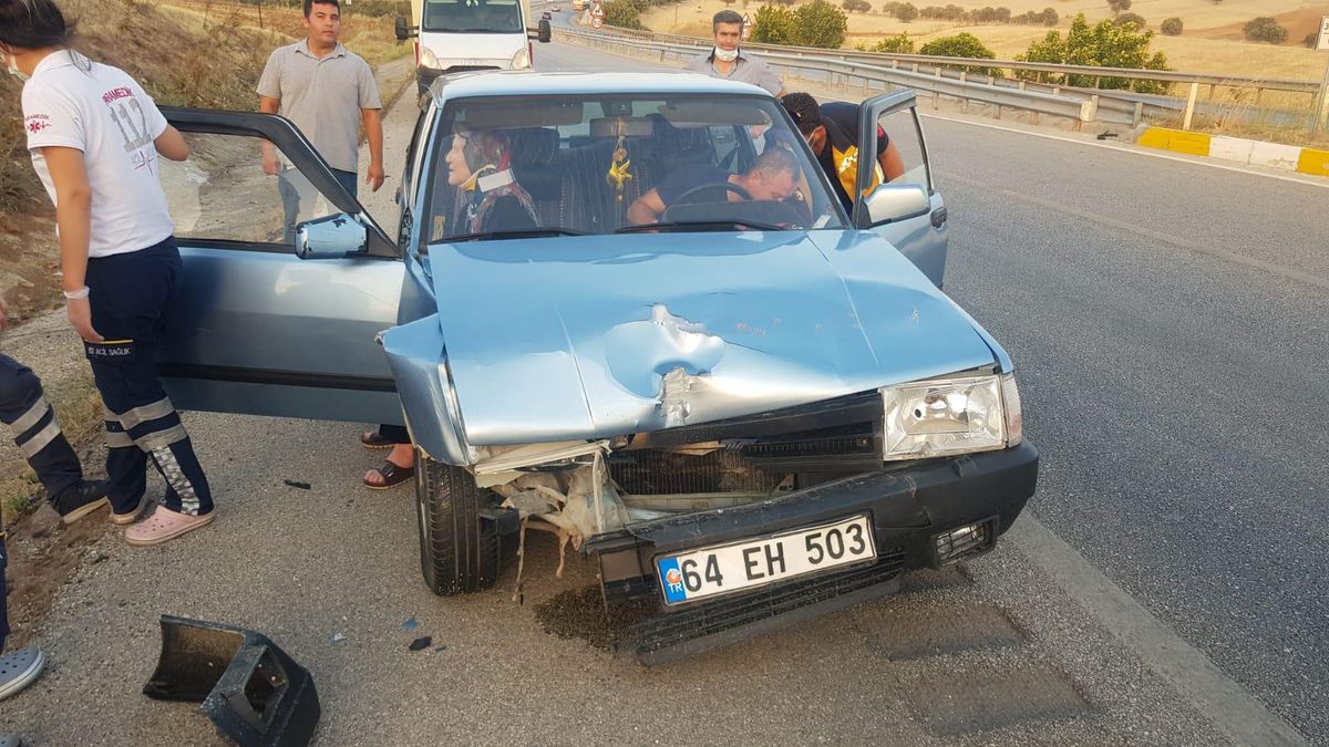 Manisa\'da trafik kazasında 3 kişi yaralandı