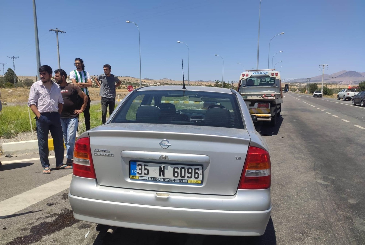 Seydişehir\'de LPG tankeri ile otomobil çarpıştı: 2 yaralı
