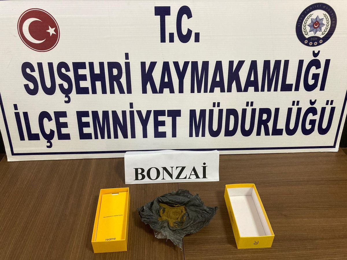 Suşehri\'nde uyuşturucu operasyonlarında 4 şüpheli gözaltına alındı