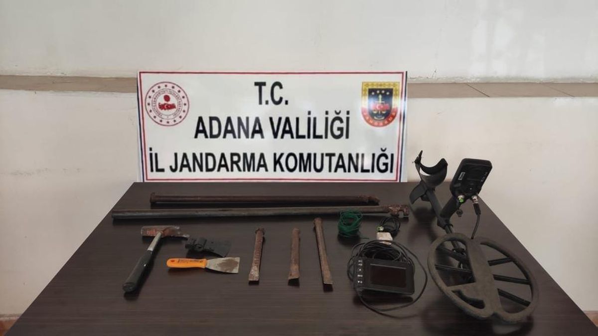 Adana\'da define arayan 4 kişi suçüstü yakalandı