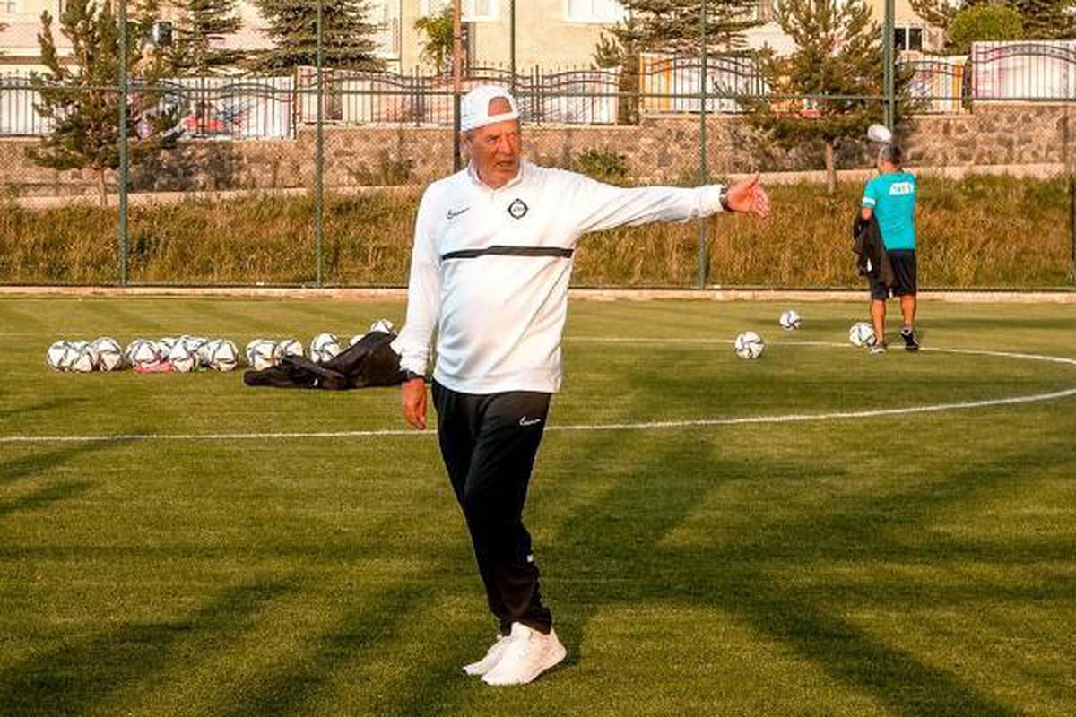 Altay\'da Mustafa Denizli 7\'de 7 yaptı
