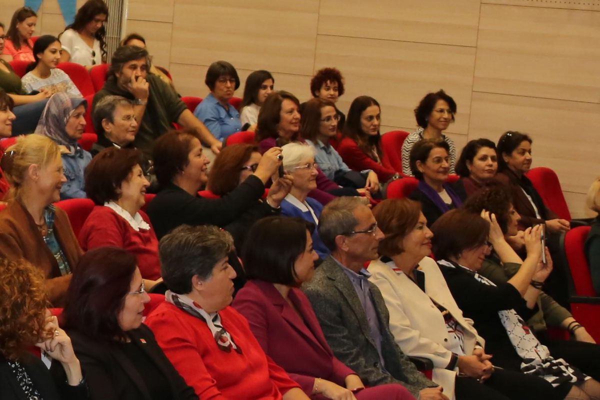 Son dakika haber! Antalya\'da öldürülen Azra Gülendam "Medyada Şiddet ve Kadın" paneline katılmış