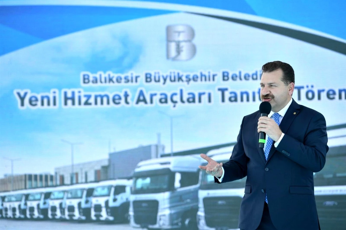 Balıkesir Büyükşehir Belediyesi 35 kamyonu filosuna kattı
