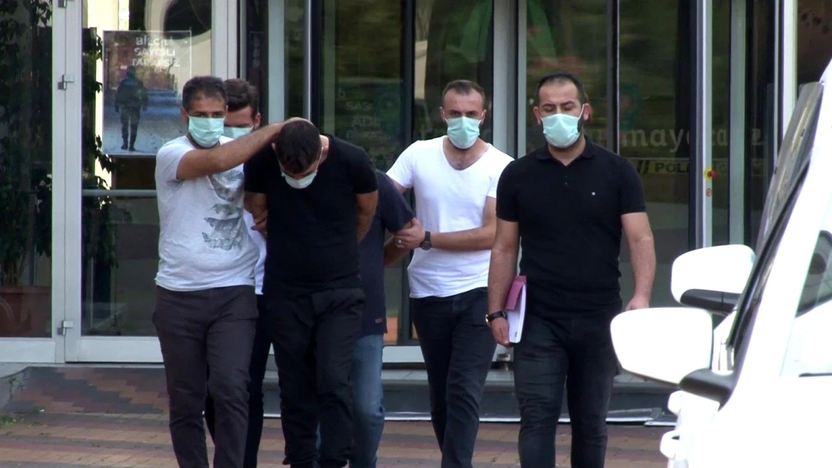 Son dakika haberleri | Beykoz\'da 15 Temmuz gazisini öldüren 2 sanık adliyeye sevk edildi