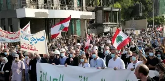 Beyrut'taki patlamanın yıldönümünde binlerce Lübnanlı sokaklara döküldüGüvenlik güçleri ile protestocular arasında arbedede 56 kişi yaralandı