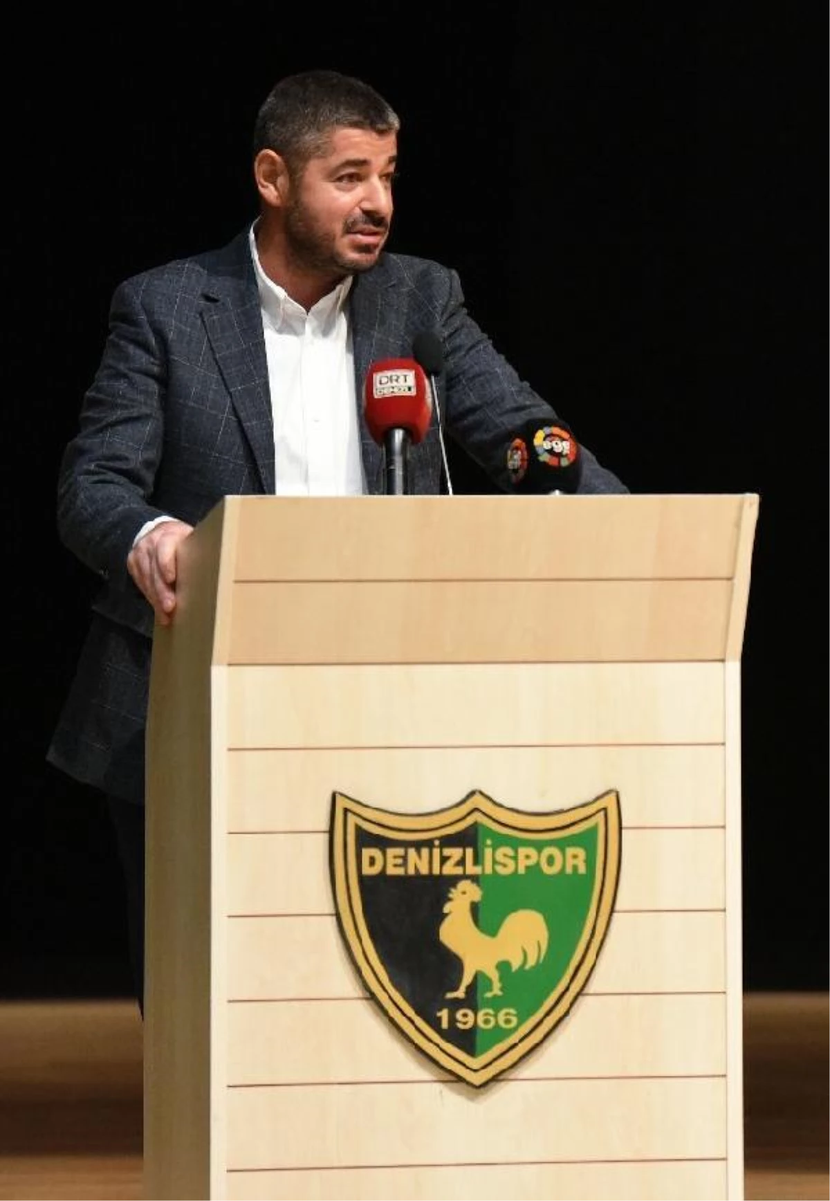 Denizlispor\'da yeni Başkan Mehhmet Uz oldu