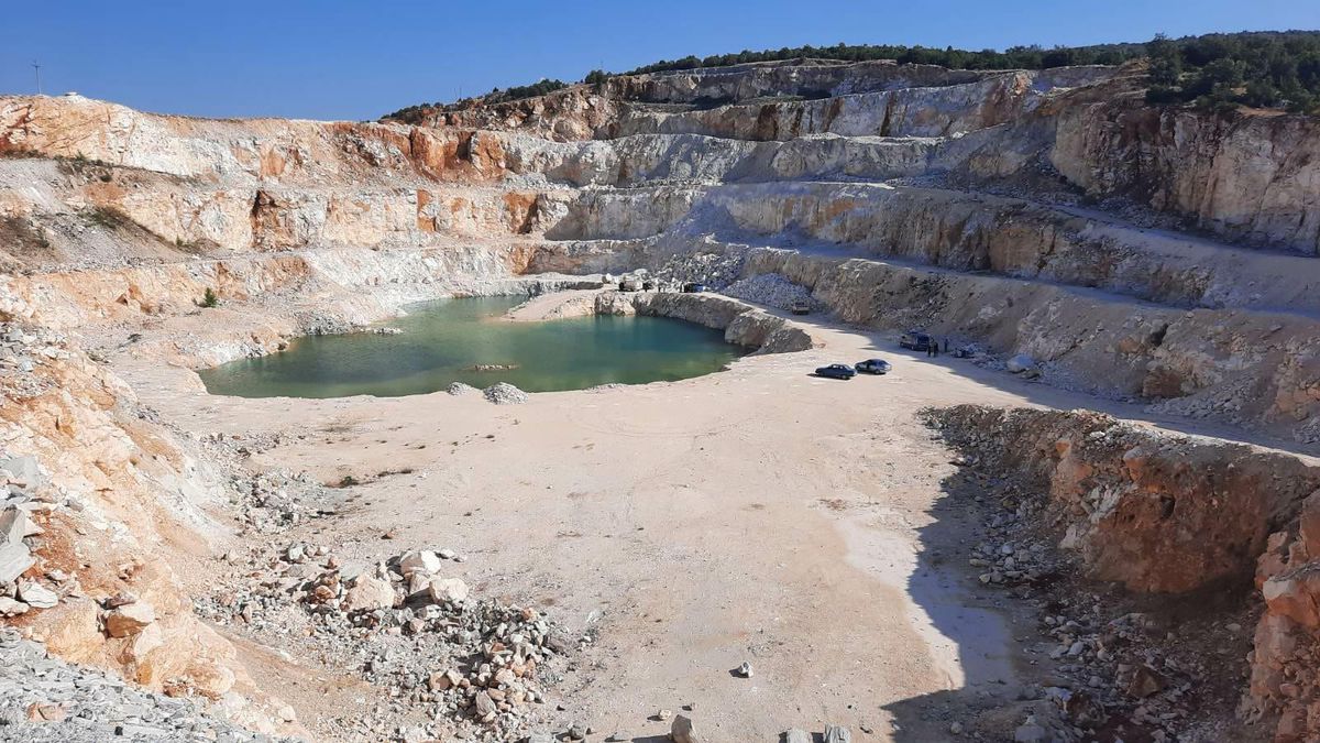 Eskişehir\'de bir maden ocağı sahasında su birikintisine giren 5 yaşındaki çocuk öldü