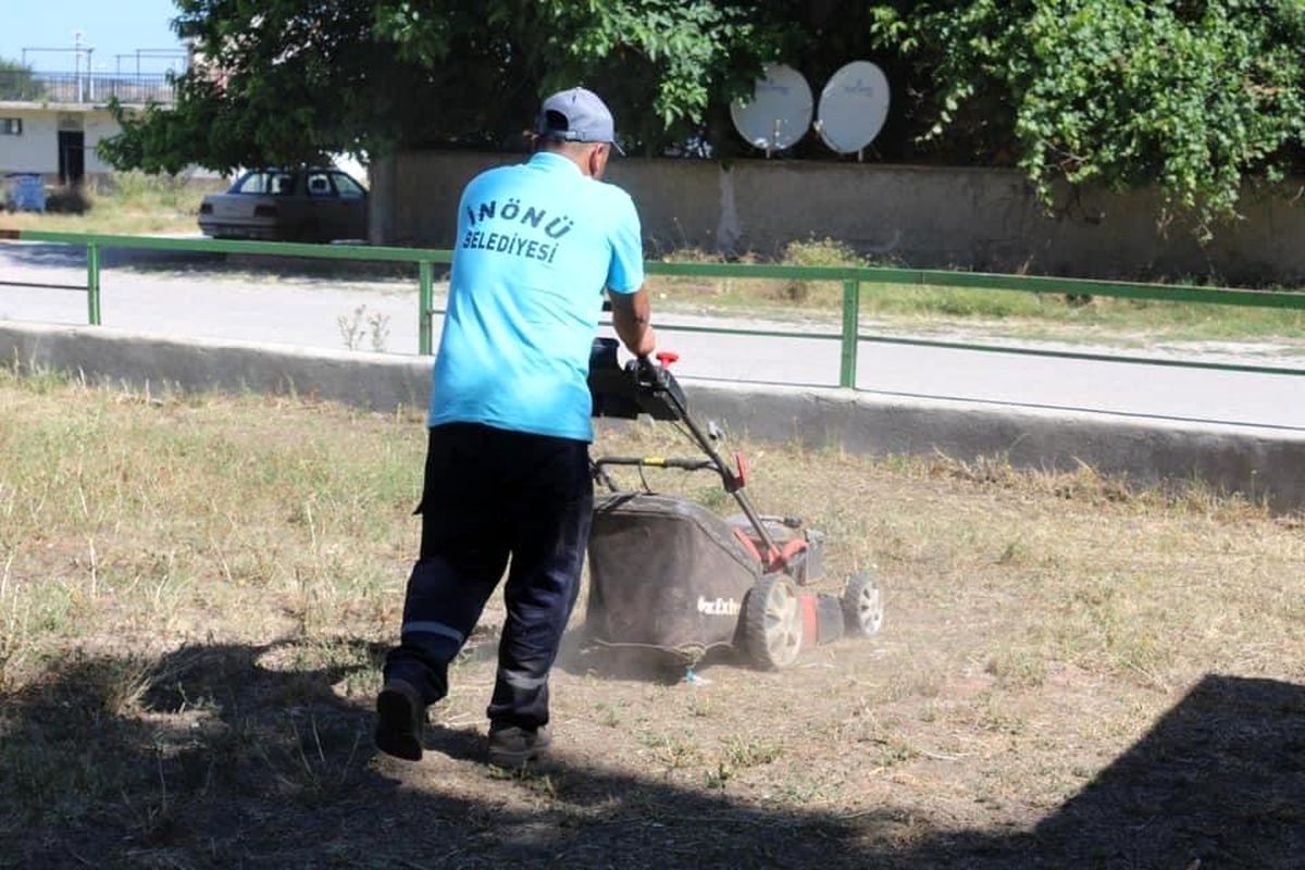 İnönü Belediyesi bakım ve temizlik çalışmalarını sürdürüyor