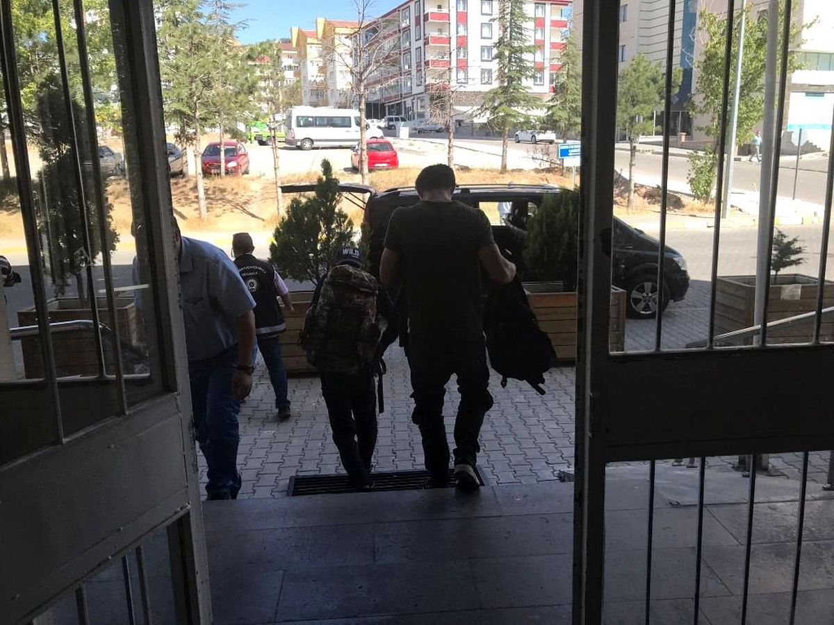 Kaçak yollarla Nevşehir\'e gelen 2 Afgan sınırdışı edildi