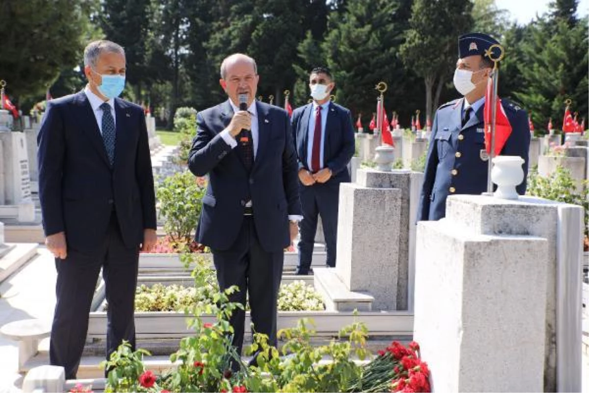 KKTC Cumhurbaşkanı Tatar\'dan Kıbrıs Şehidi Cengiz Topel\'in kabrine ziyaret