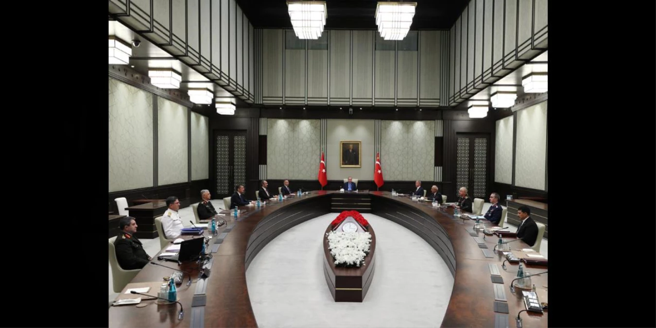 Son dakika haberleri... Cumhurbaşkanı Erdoğan\'dan YAŞ üyeleri ile Anıtkabir ziyareti