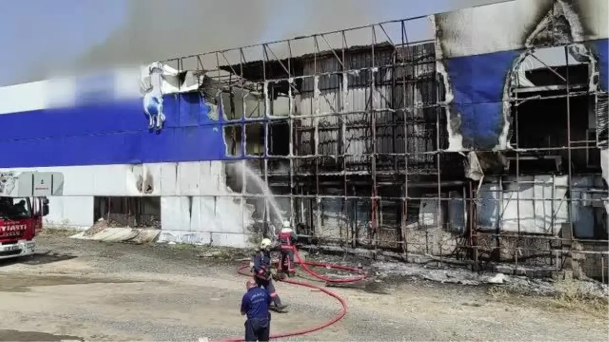 Başkentte işletilmeyen ayran fabrikasında çıkan yangın hasara neden oldu