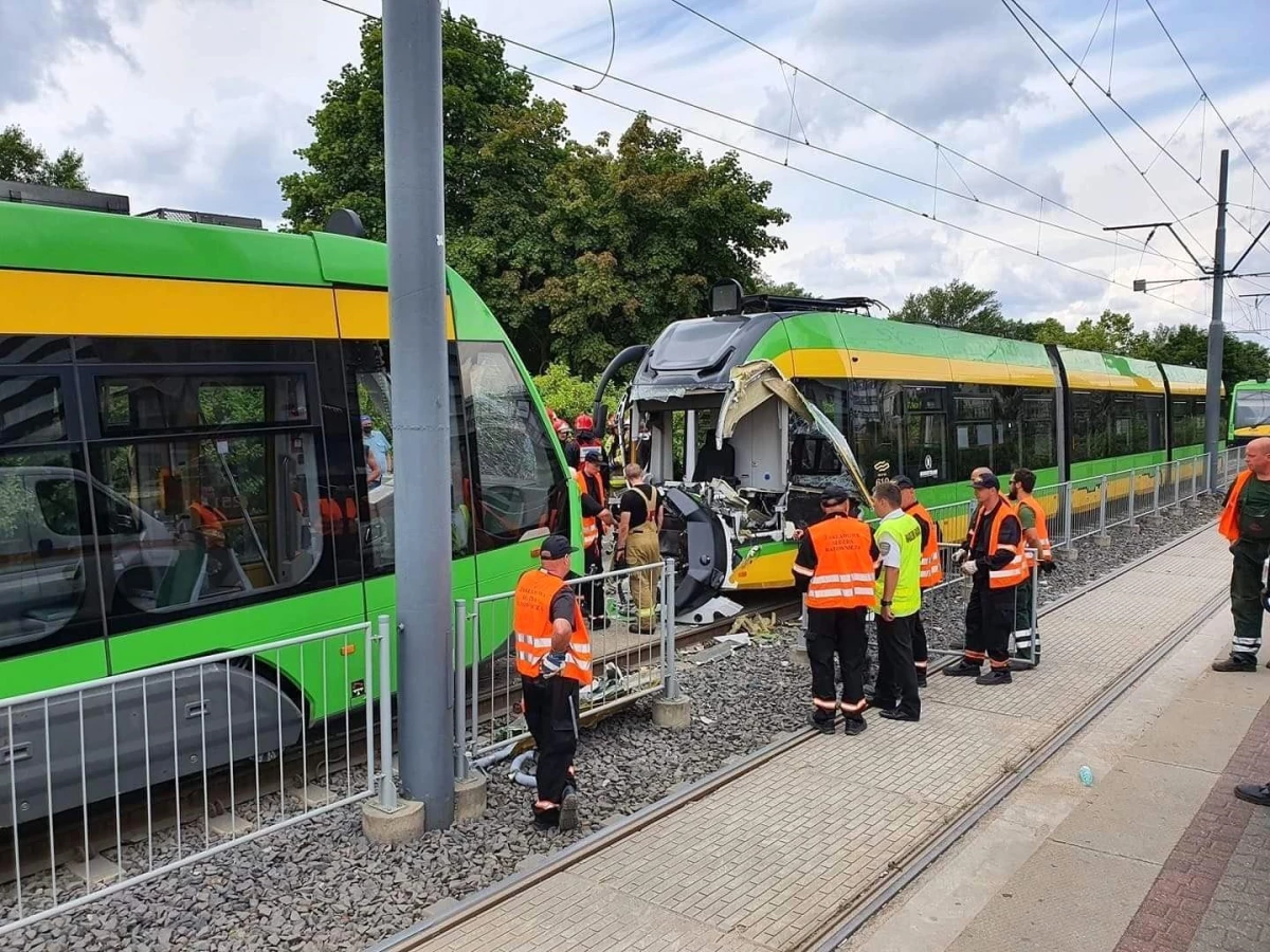 Polonya\'da tramvay kazası: 31 yaralı