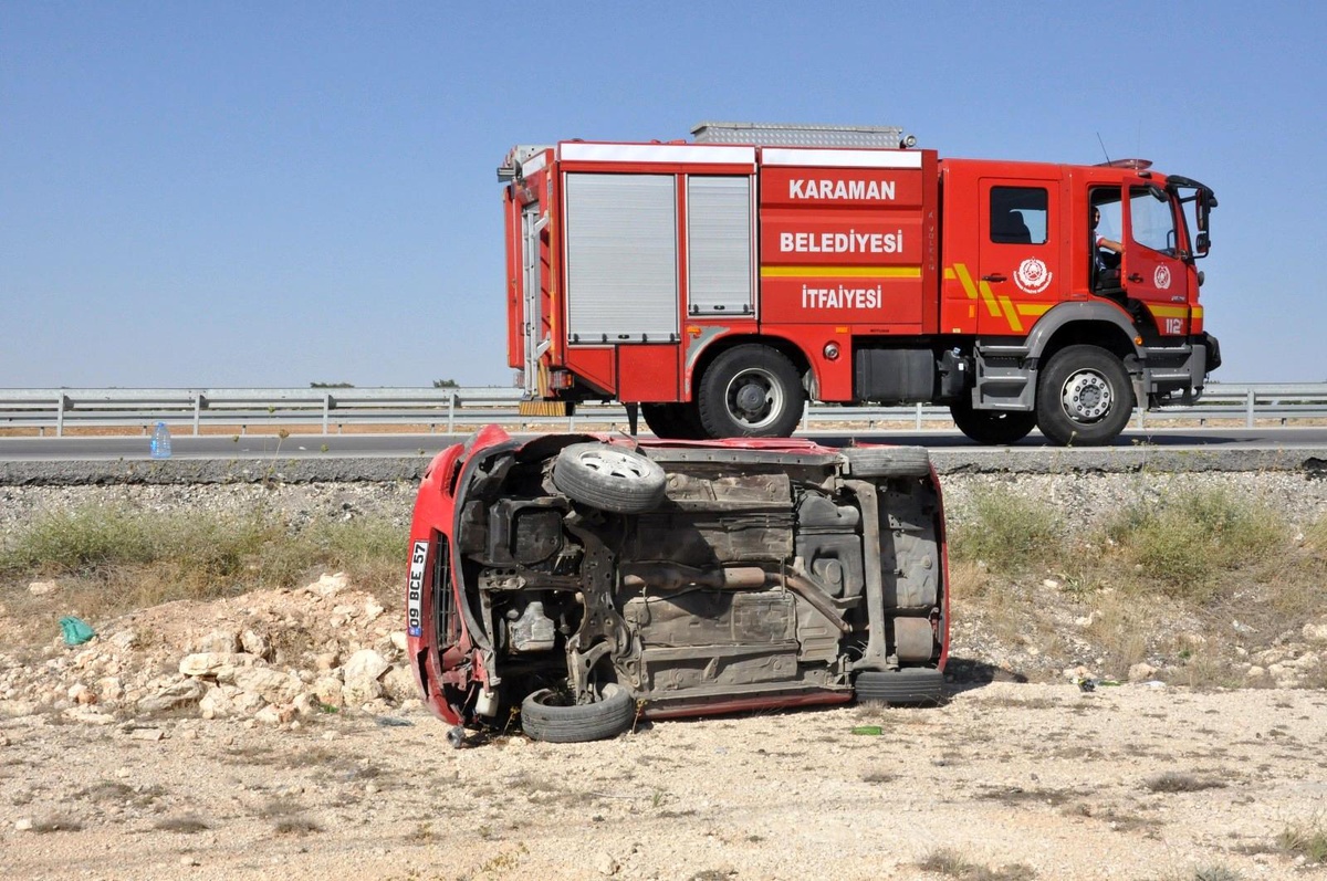 Takla atan otomobilin sürücüsü kazayı hafif sıyrıklarla atlattı