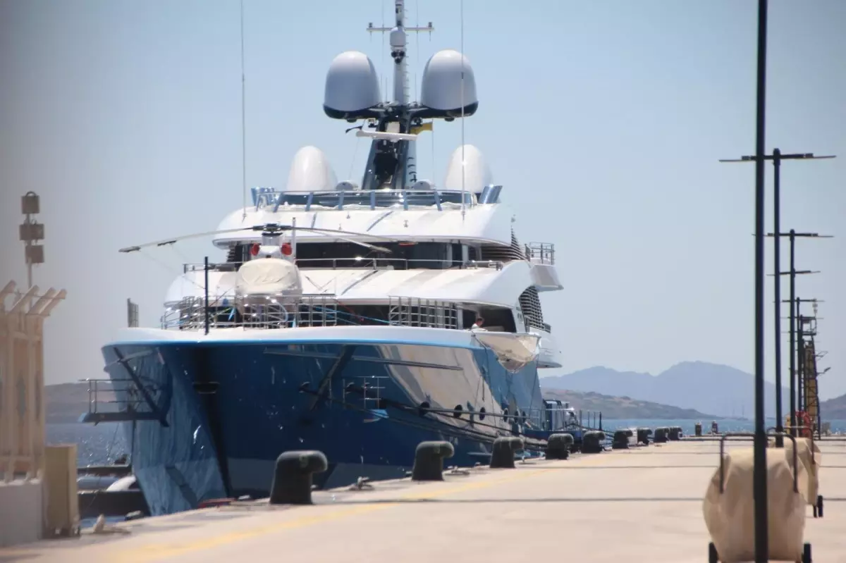 Turistik deniz araçlarının Adalar\'da iskelelere yanaşması yasaklandı