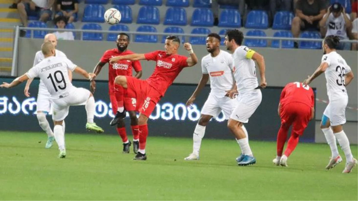 UEFA Konferans Ligi 3. Ön Eleme Turu ilk maçında Sivasspor, Dinamo Batum\'u 2-1 mağlup etti