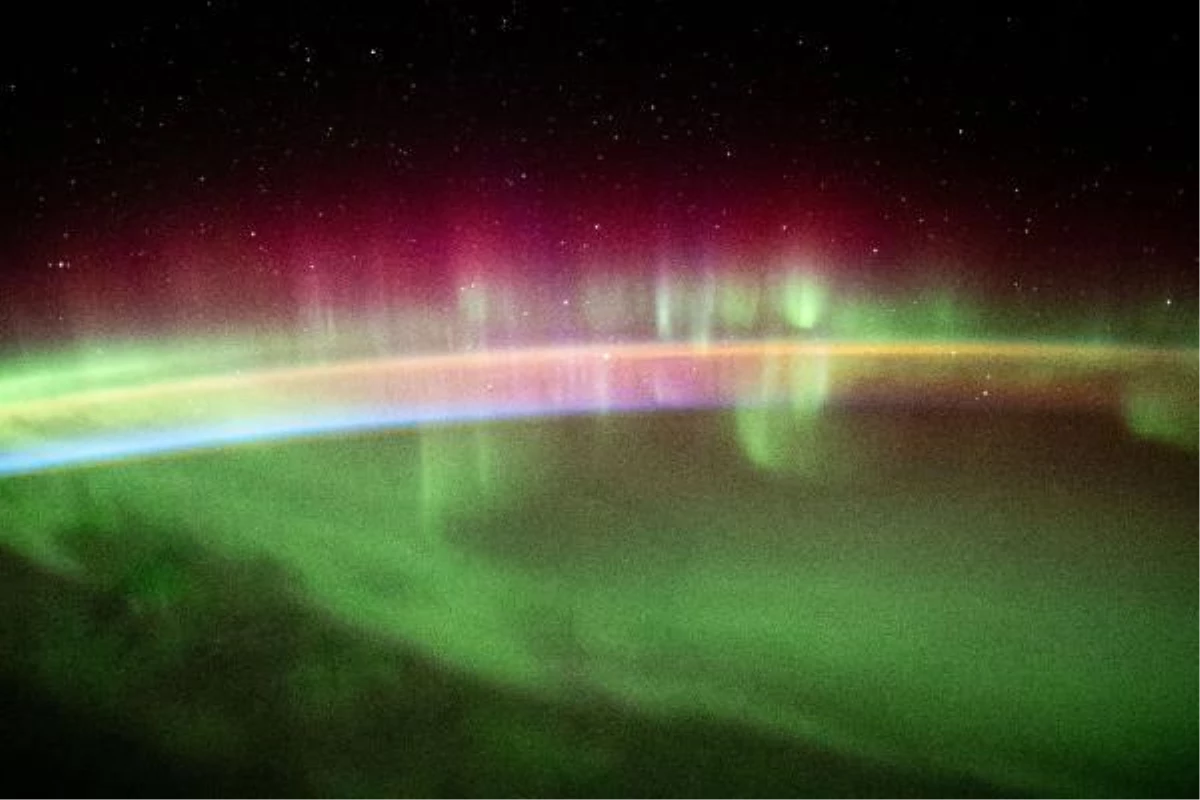 Uzaydan Hint Okyanusu\'ndaki kuzey ışıkları görüntülendi