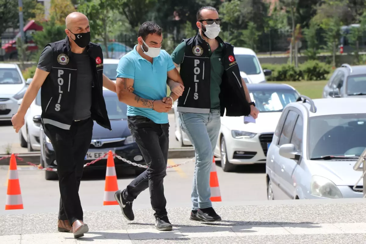 Bolu\'da durdurulan otomobilin yedek lastiğinden uyuşturucu çıktı