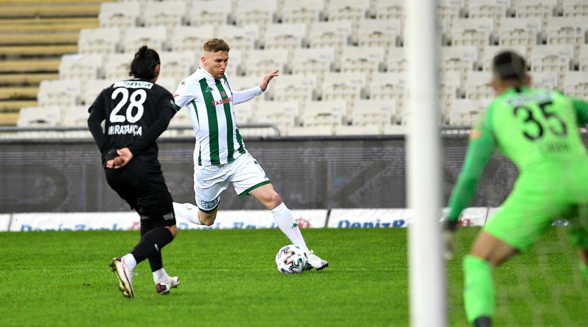 Bursaspor cephesinden Burak Kapacak transferi ile ilgili açıklama