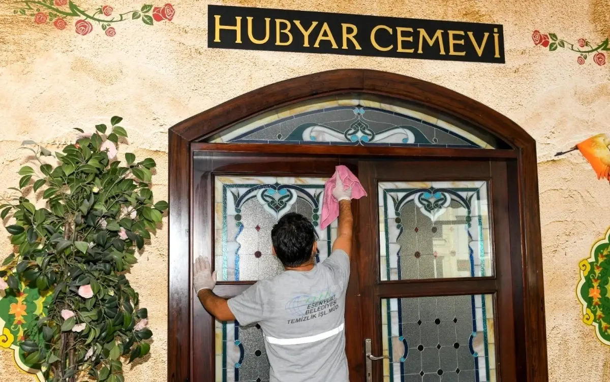 Esenyurt\'ta Muharrem ayı öncesi cemevleri temizlendi