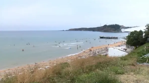 Kilyos'taki ünlü plajda ''tesettür'' tartışması! İşletme sahibi salgını bahane etti Kilyos'taki ünlü plajda ''tesettür'' tartışması! İşletme sahibi salgını bahane etti