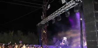 Manuş Baba, Hatay'da hayranlarına konser verdi