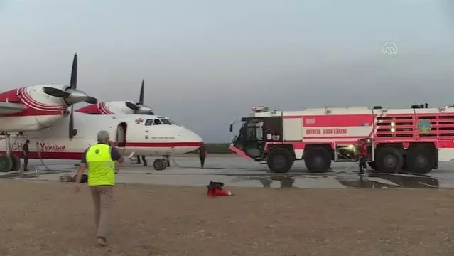 Oxford mezunu özel jet pilotu orman yangınına müdahale çalışmalarına gönüllü katıldı