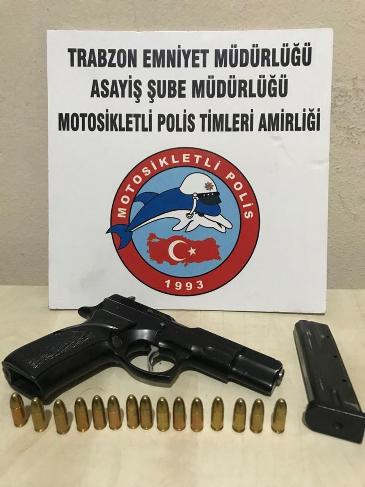 Trabzon\'da 2 ruhsatsız tabanca ele geçirildi
