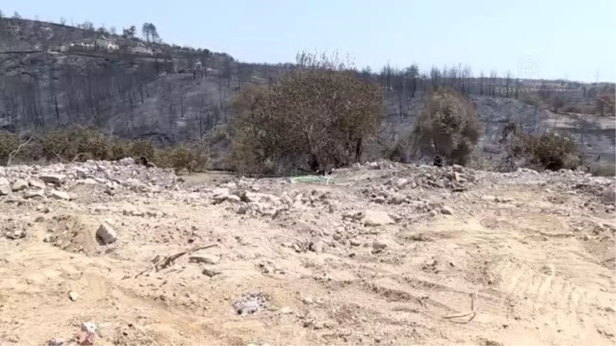 Son dakika! Yangında "ata yadigarı" evlerini kaybedenler devletin yardım eliyle yaralarını sarıyor