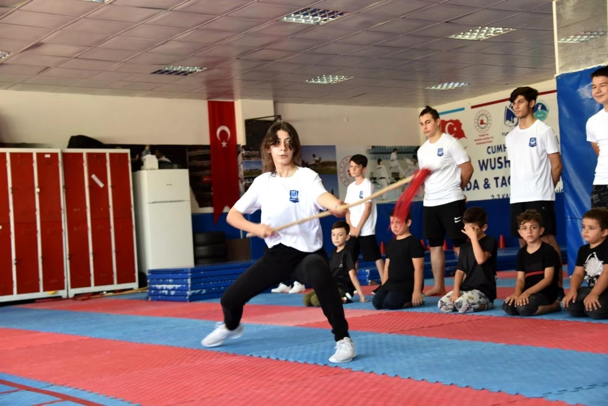 Yunusemre\'de Wushu Kung-Fu sporu büyük ilgi görüyor