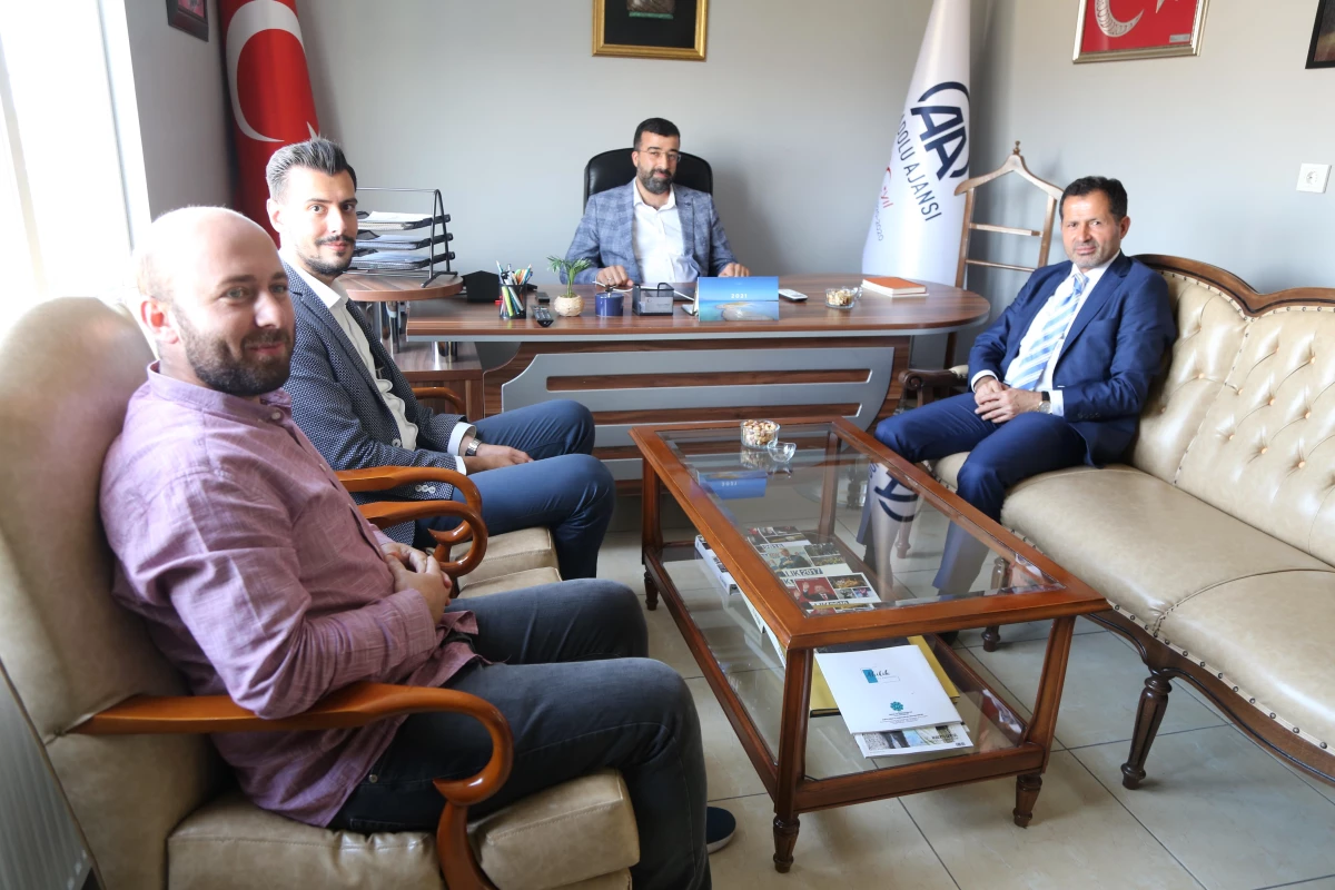 AK Parti Konya Milletvekili Altunyaldız, AA Konya Bölge Müdürü Yerlikaya\'yı ziyaret etti