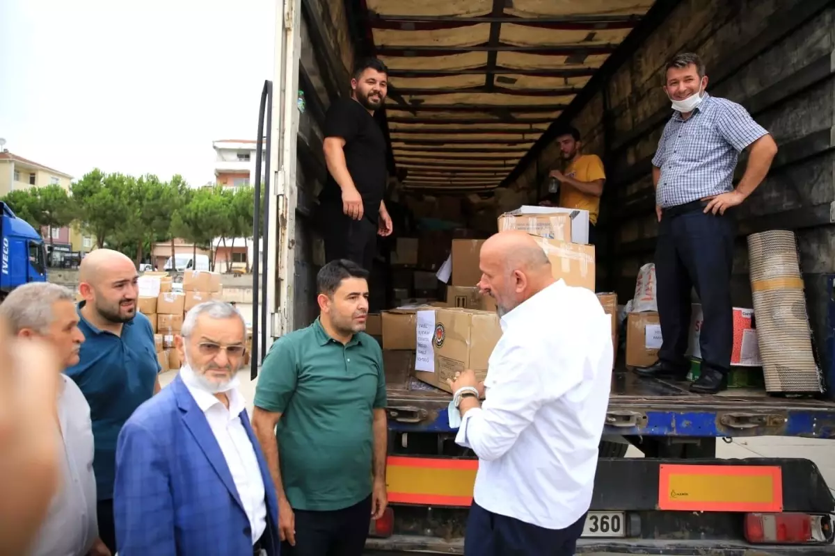 Son dakika haberi: Çekmeköy Belediyesi ve İstanbul Muhtarlar Federasyonu\'ndan yangın bölgesine anlamlı destek