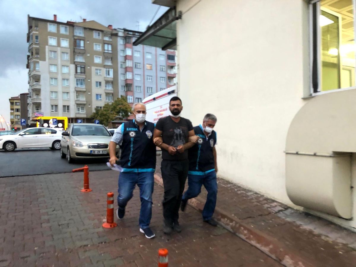 Demiryolundan kablo çalan 3 kişi yakalandı