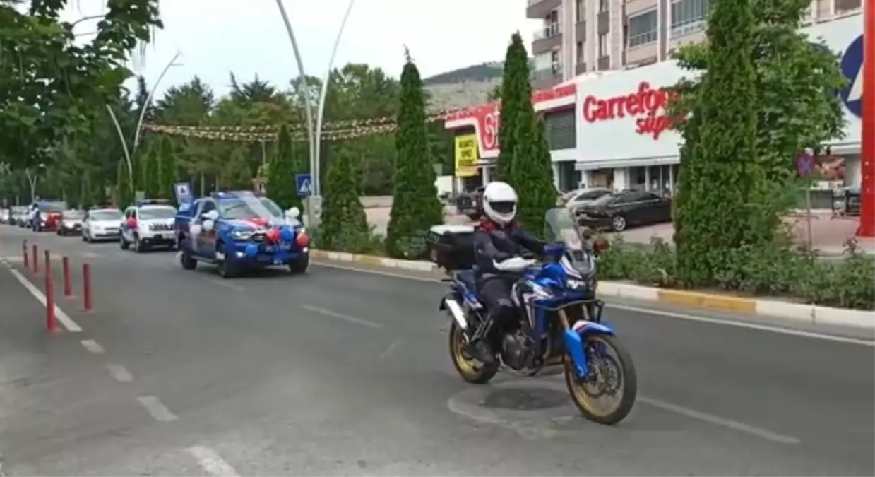 Son dakika haber: Jandarma aracı şehit oğlunun sünnet arabası oldu