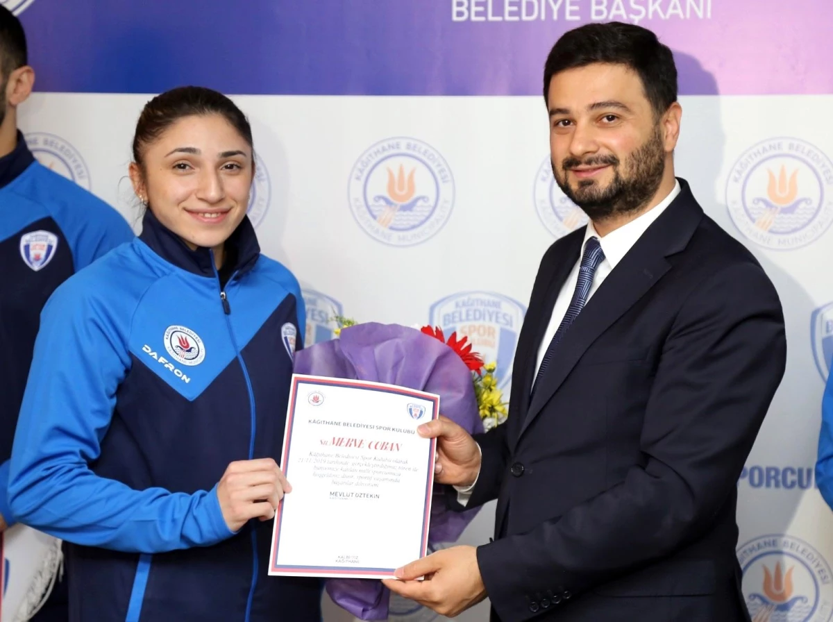 Kağıthane Belediyesporlu milli sporcular Türkiye\'ye 2 olimpiyat madalyası kazandırdı