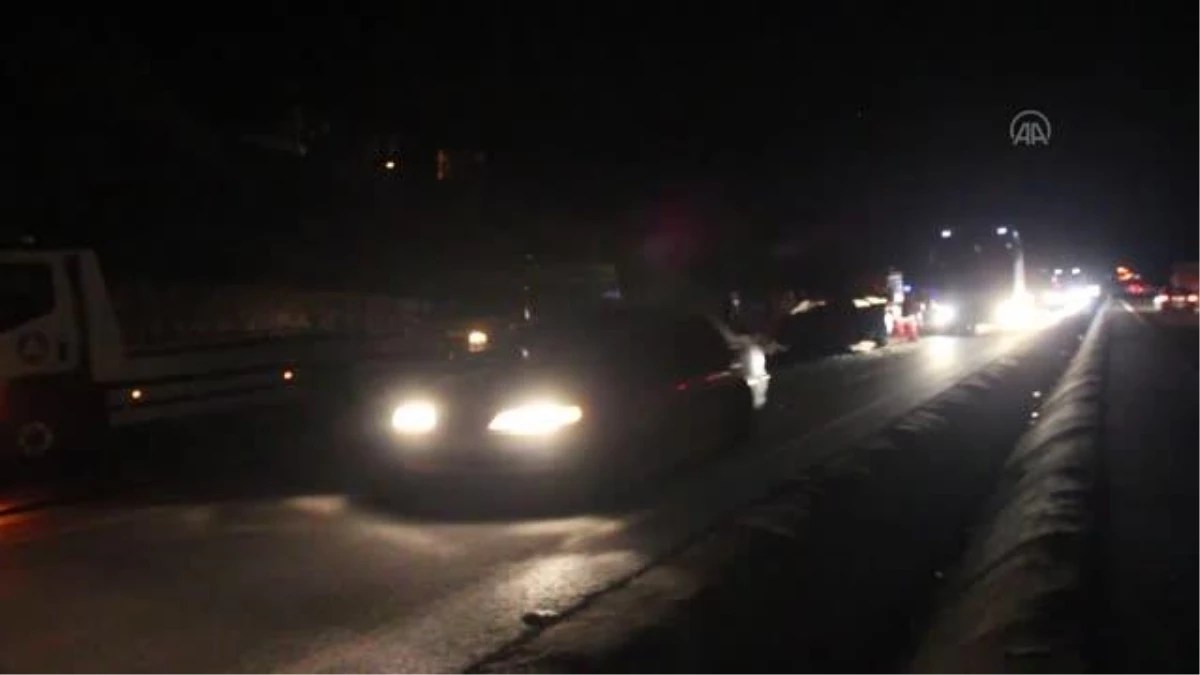 Son dakika haber! KASTAMONU - Otomobil istinat duvarına çarptı: 3 ölü