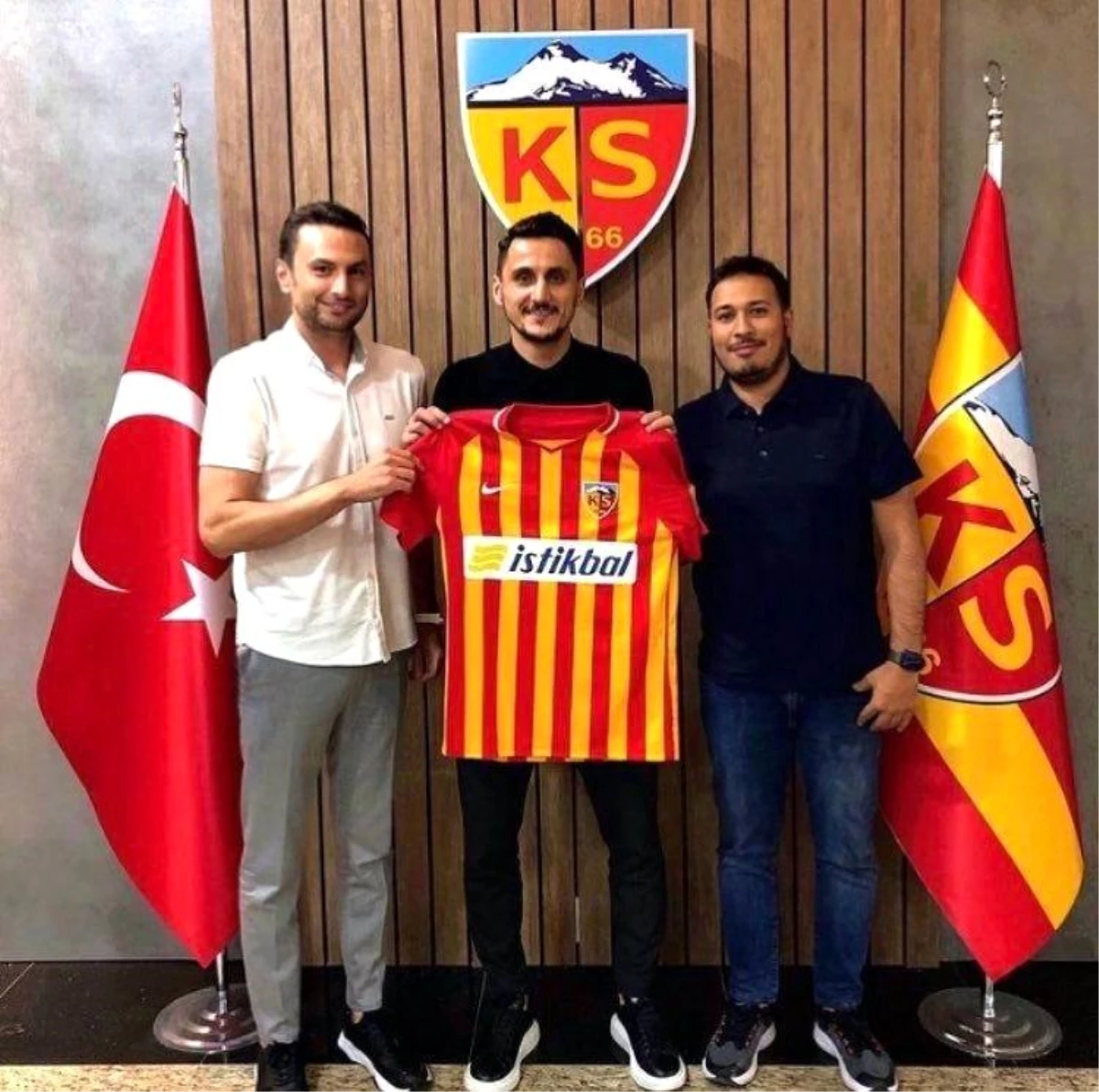 Kayserispor, Mustafa Pektemek\'i kadrosuna kattı