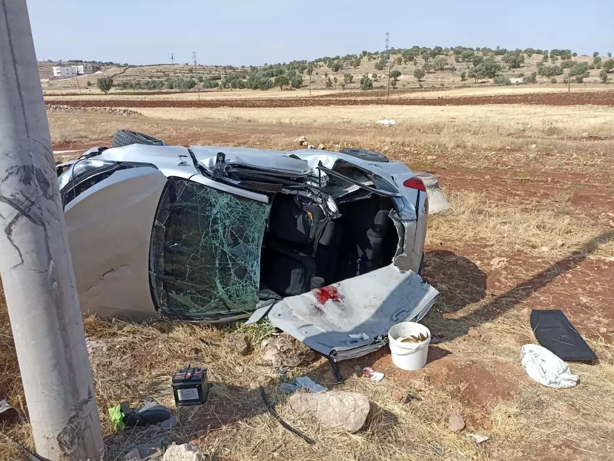 Son dakika haber... Mardin\'de otomobil şarampole yuvarlandı, 1 kişi hayatını kaybetti