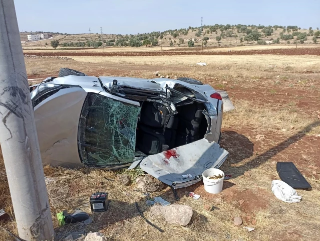 Son dakika haber... Mardin'de otomobil şarampole yuvarlandı, 1 kişi hayatını kaybetti