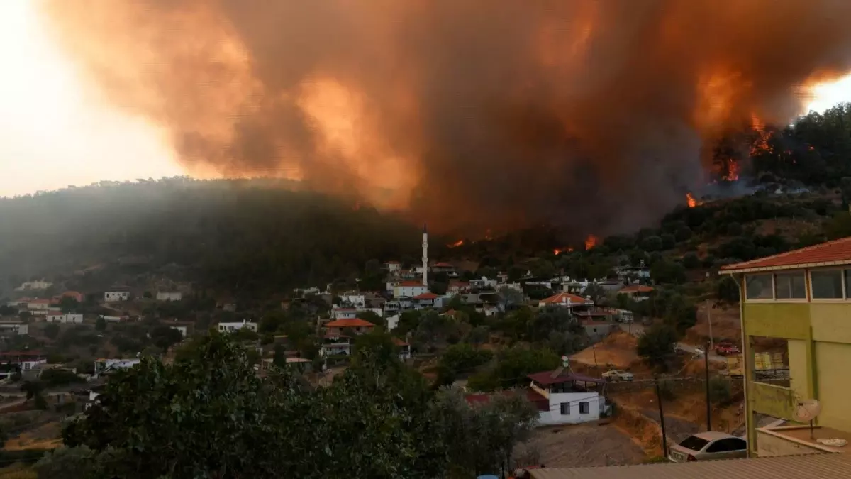 Muğla\'da alevler dakikalar içerisinde böyle yayıldı