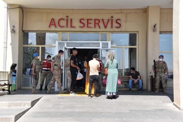 ŞANLIURFA - Arazi anlaşmazlığı kavgası: 4 yaralı ŞANLIURFA - Arazi anlaşmazlığı kavgası: 4 yaralı