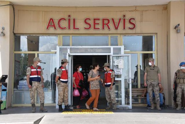 ŞANLIURFA - Arazi anlaşmazlığı kavgası: 4 yaralı ŞANLIURFA - Arazi anlaşmazlığı kavgası: 4 yaralı