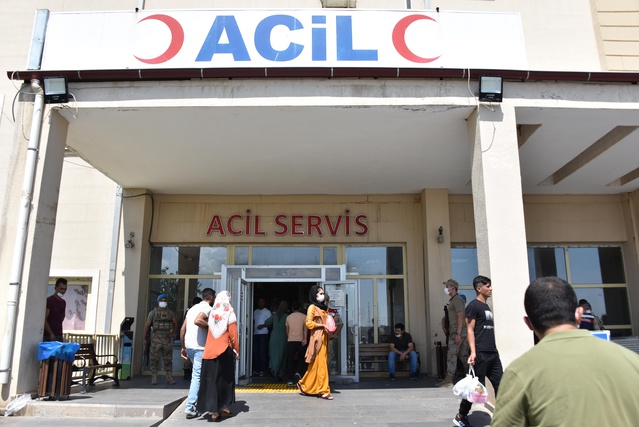 ŞANLIURFA - Arazi anlaşmazlığı kavgası: 4 yaralı ŞANLIURFA - Arazi anlaşmazlığı kavgası: 4 yaralı