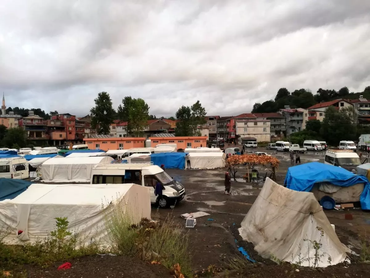 Zonguldak\'ta mevsimlik tarım işçilerinin çadırları sular altında kaldı