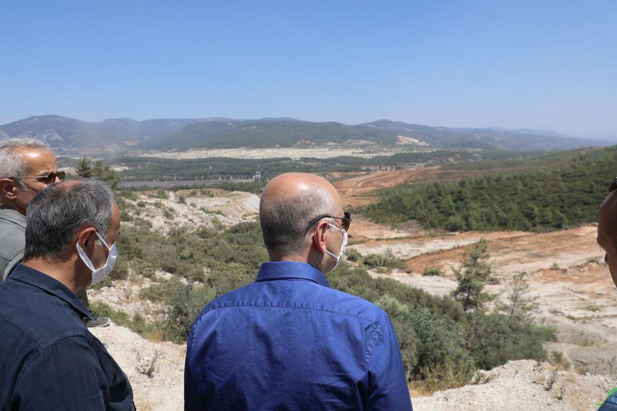 Bakan Karaismailoğlu: "Dalaman Havalimanı\'na yakın noktadaki yangın kısa sürede bertaraf edildi, havalimanı normal trafiğine devam ediyordu ve şu...