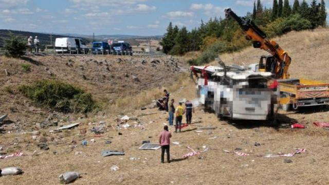 Balıkesir'de 15 kişinin öldüğü otobüs kazasında korkunç detay! Olay yerinde 40 metrelik fren izine rastlandı