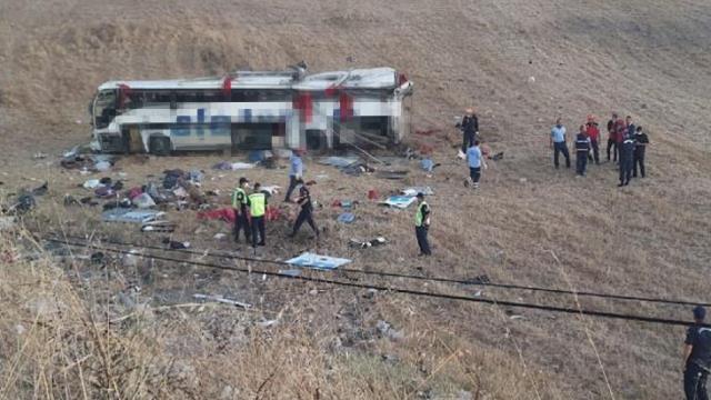 Balıkesir'de 15 kişinin öldüğü otobüs kazasında korkunç detay! Olay yerinde 40 metrelik fren izine rastlandı