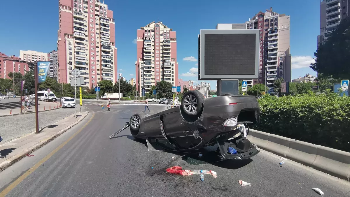 Başakşehir\'de trafik kazası: 2 yaralı